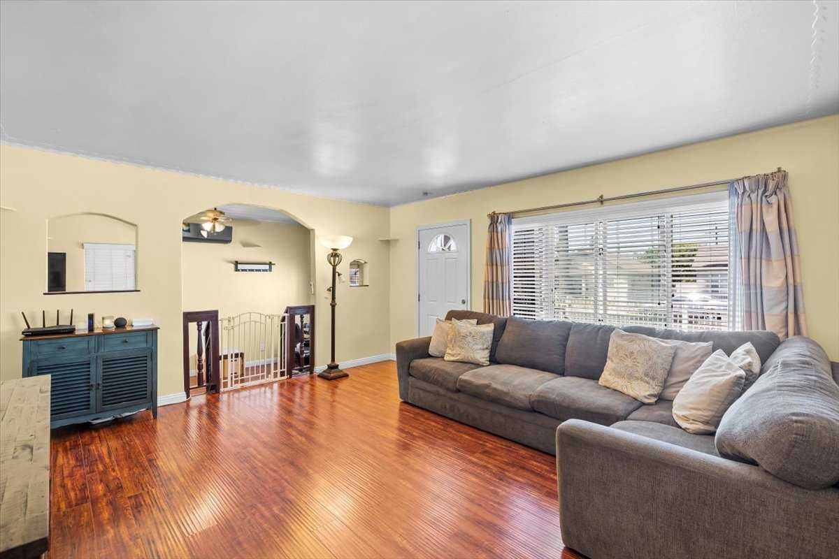 3002 8th Avenue, Los Angeles, CA, USA, 90018 - Thumbnail 4