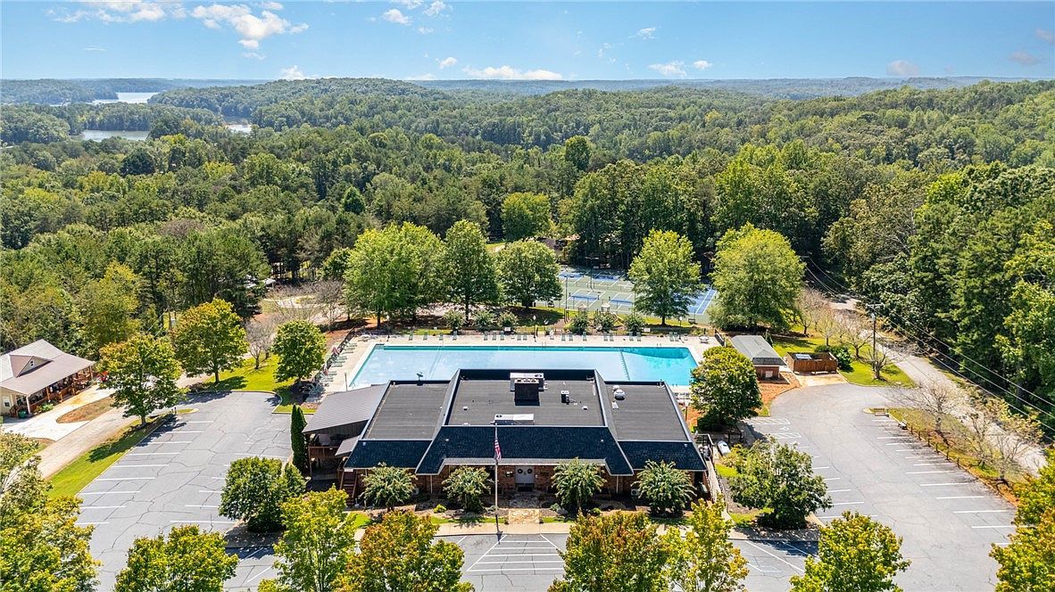 329 E Richfield Dr Westminster, SC 29693 - Thumbnail 4