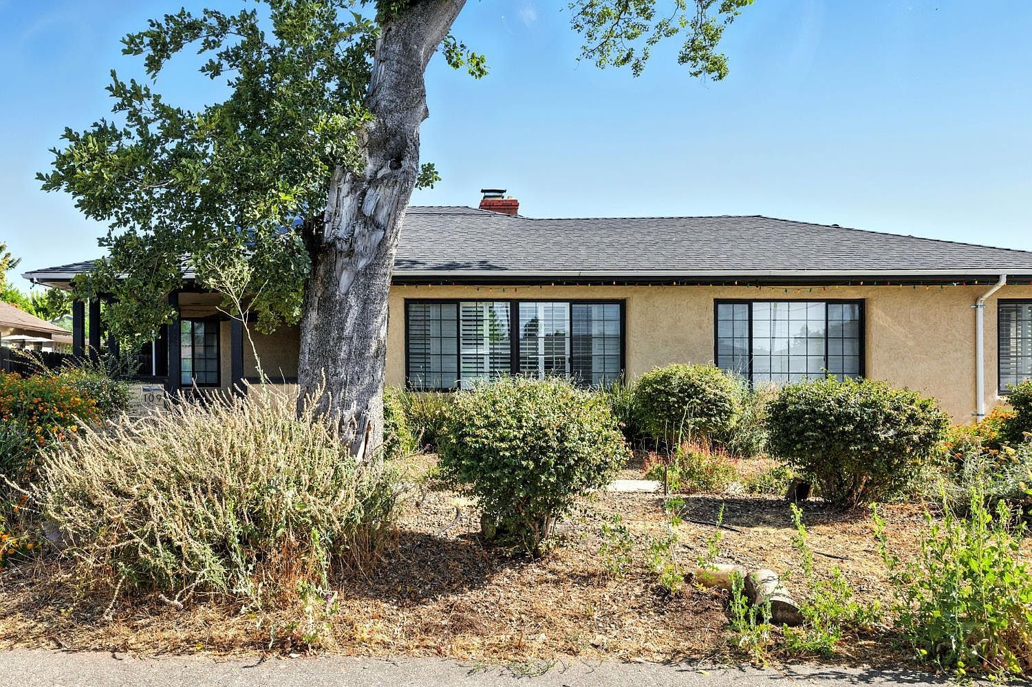 109 Gibson Rd Woodland, CA 95695 - Thumbnail 4