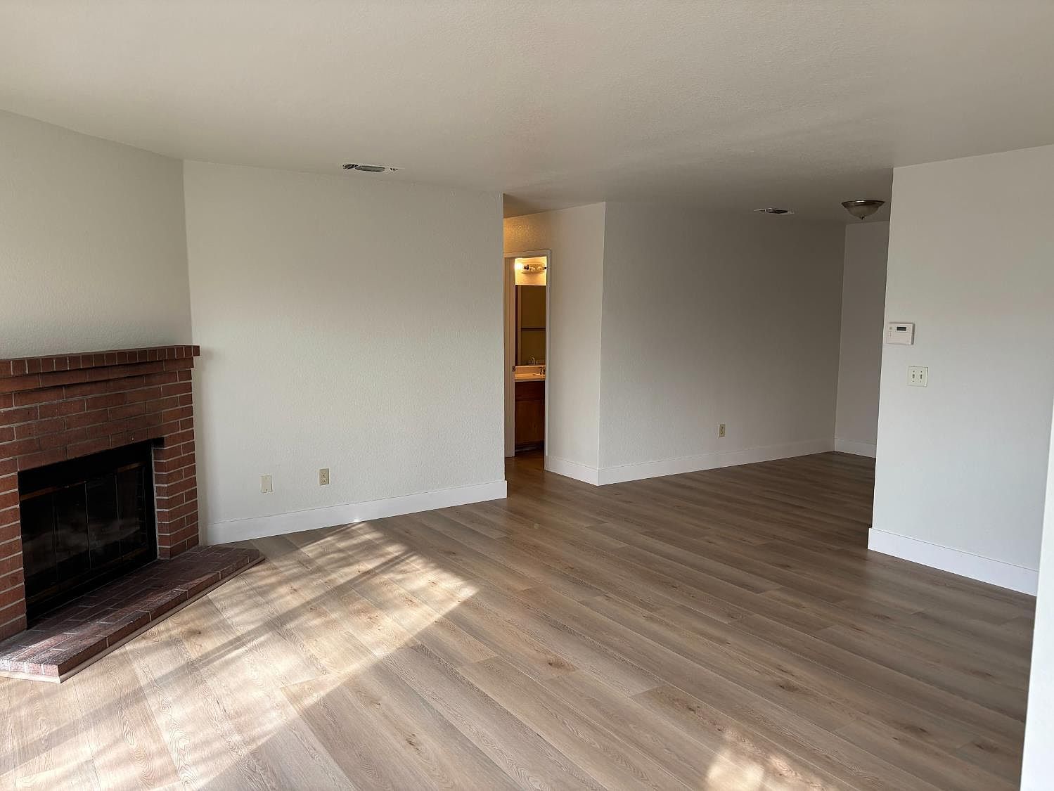 6505 37th Ave Sacramento, CA 95824 - Thumbnail 4