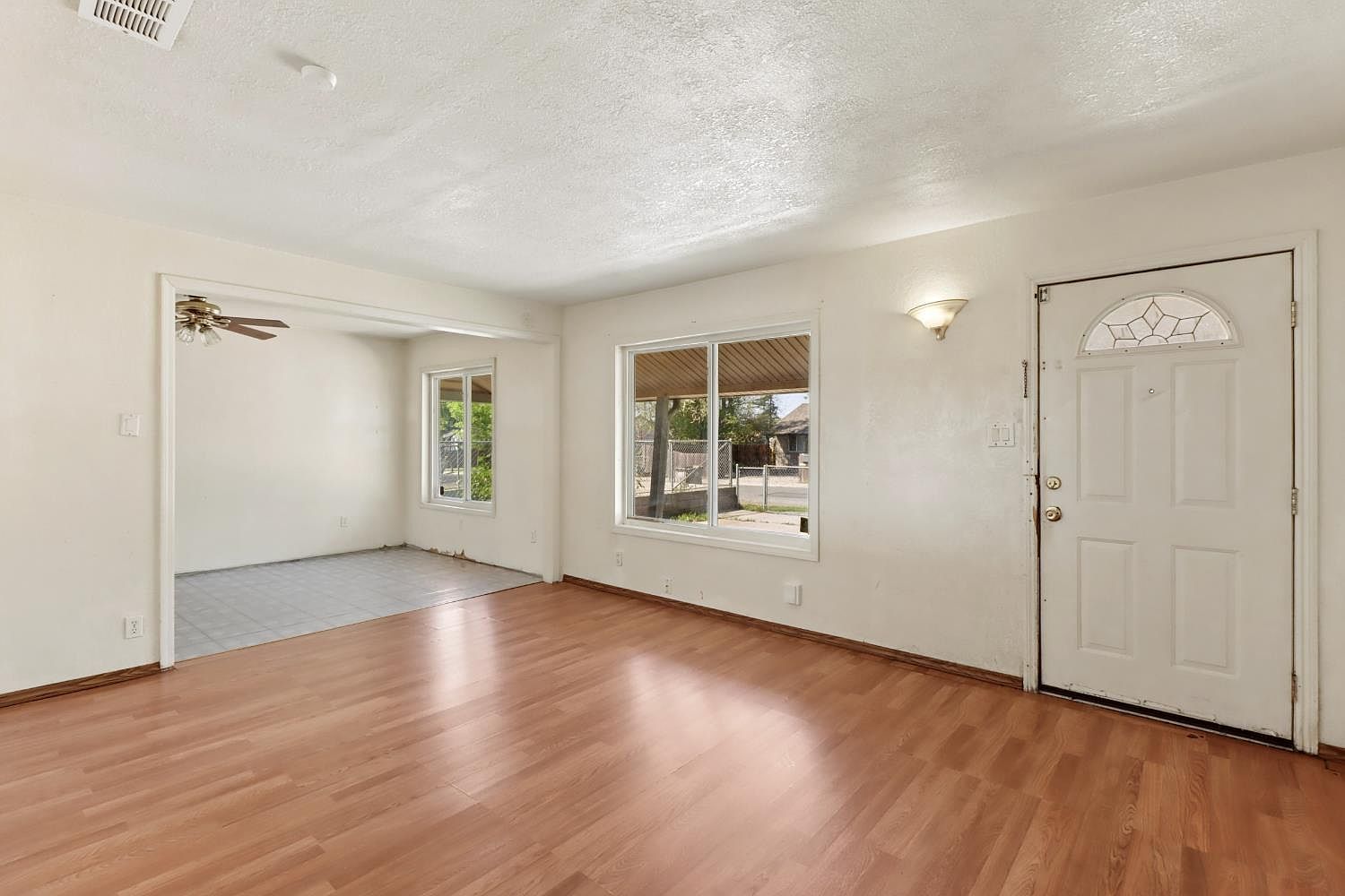 1022 Frienza Ave Sacramento, CA 95815 - Thumbnail 4