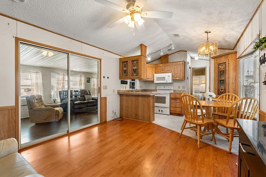 2425 Old Vineland Rd #139 Kissimmee, FL 34746 - Thumbnail 4