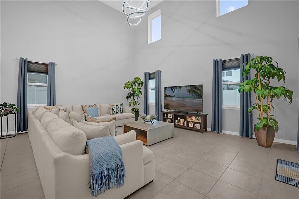 1240 Lone Palm Way Saint Cloud, FL 34771 - Thumbnail 4