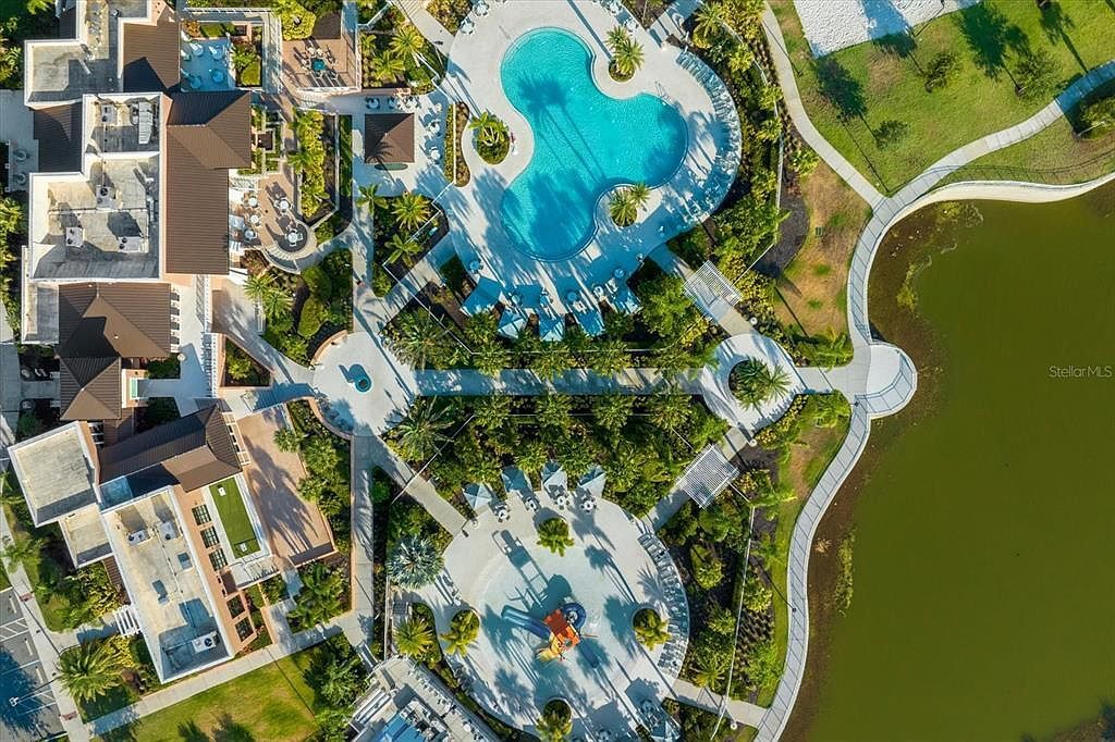 1592 Carey Palm Cir Kissimmee, FL 34747 - Thumbnail 4