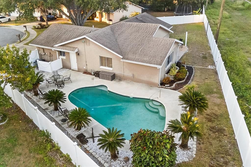 2300 Stepping Stone Ct Orlando, FL 32837 - Thumbnail 4