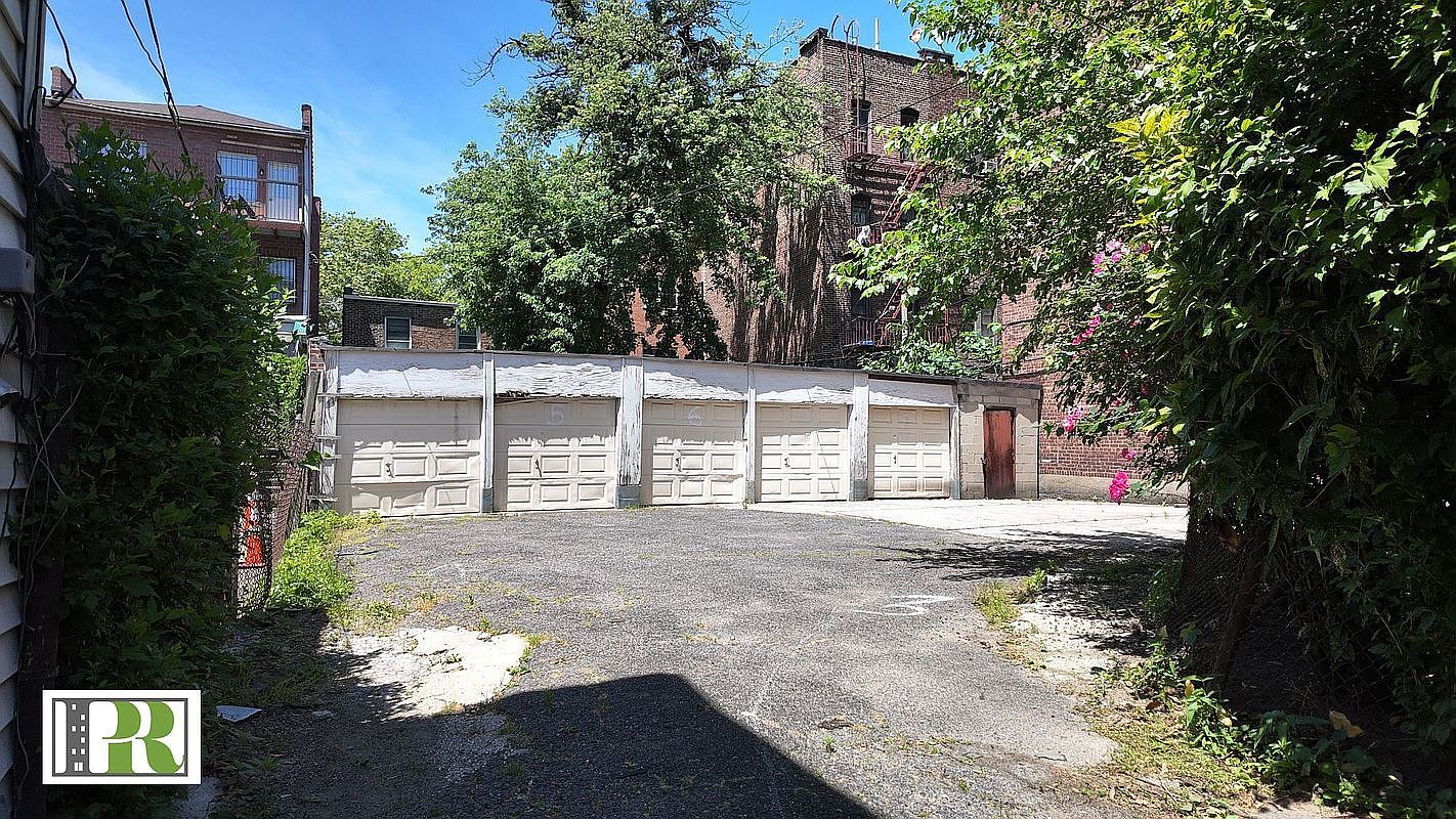 299 Webster Ave Brooklyn, NY 11230 - Thumbnail 4
