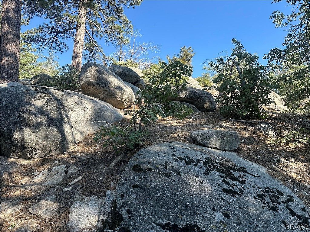 0 Hillcrest Dr Running Springs, CA 92382  | Land/Lot