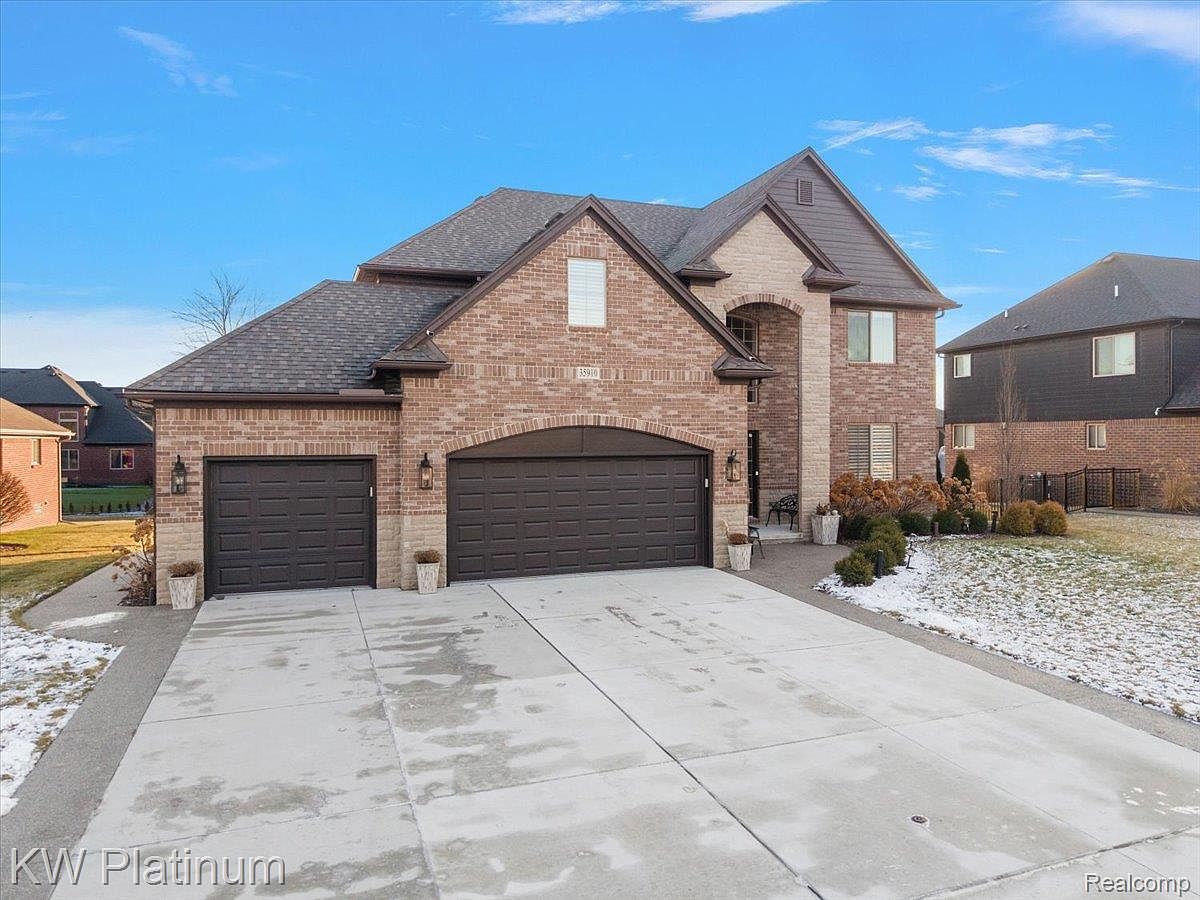 35910 Glenville Dr New Baltimore, MI 48047 - Thumbnail 4