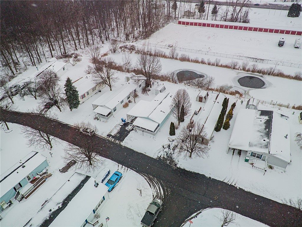 6377 Whispering Woods Dr #10 Williamson, NY 14589 - Thumbnail 4