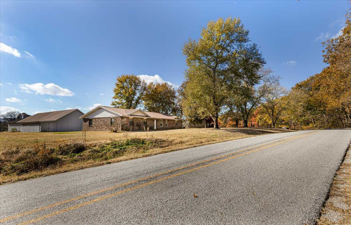 19627 Latta Road, Canehill, AR 72717, USA - Thumbnail 4