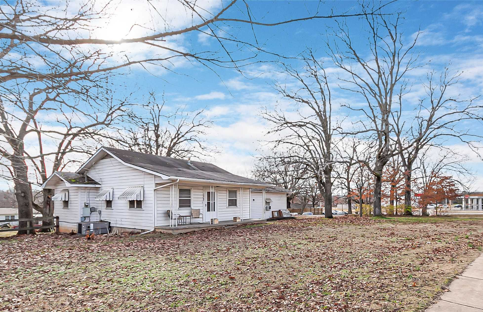 1967 East Huntsville Road, Fayetteville, AR 72701, USA - Thumbnail 4