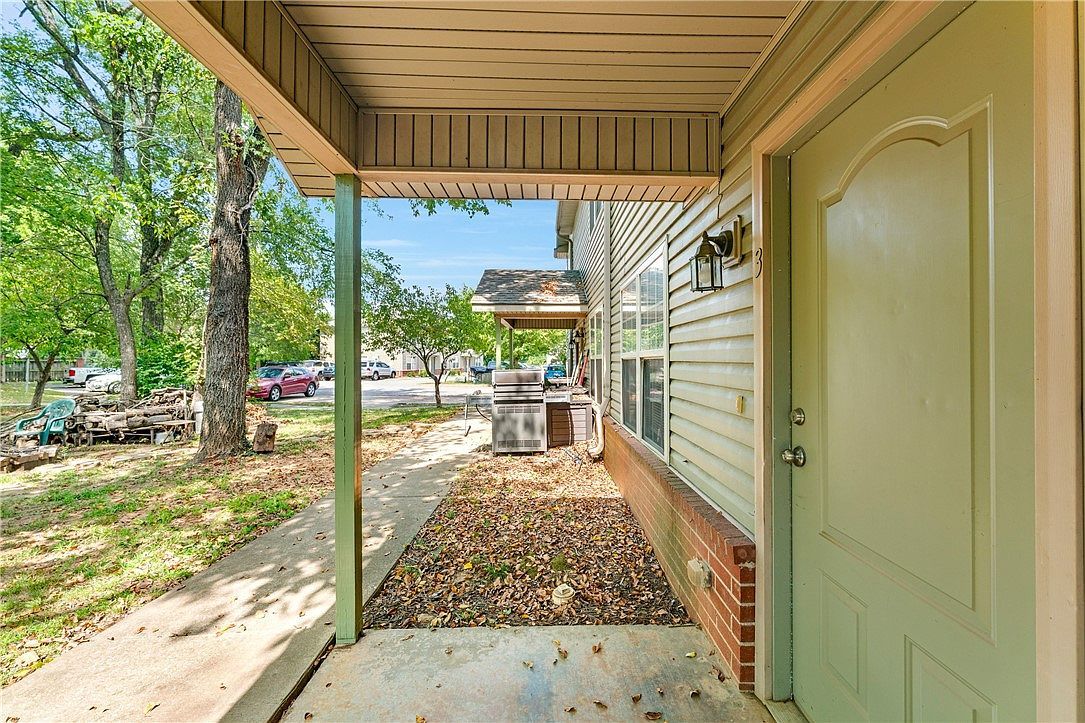 1429 W Netherland Way APT 3 Fayetteville, AR 72701 - Thumbnail 4