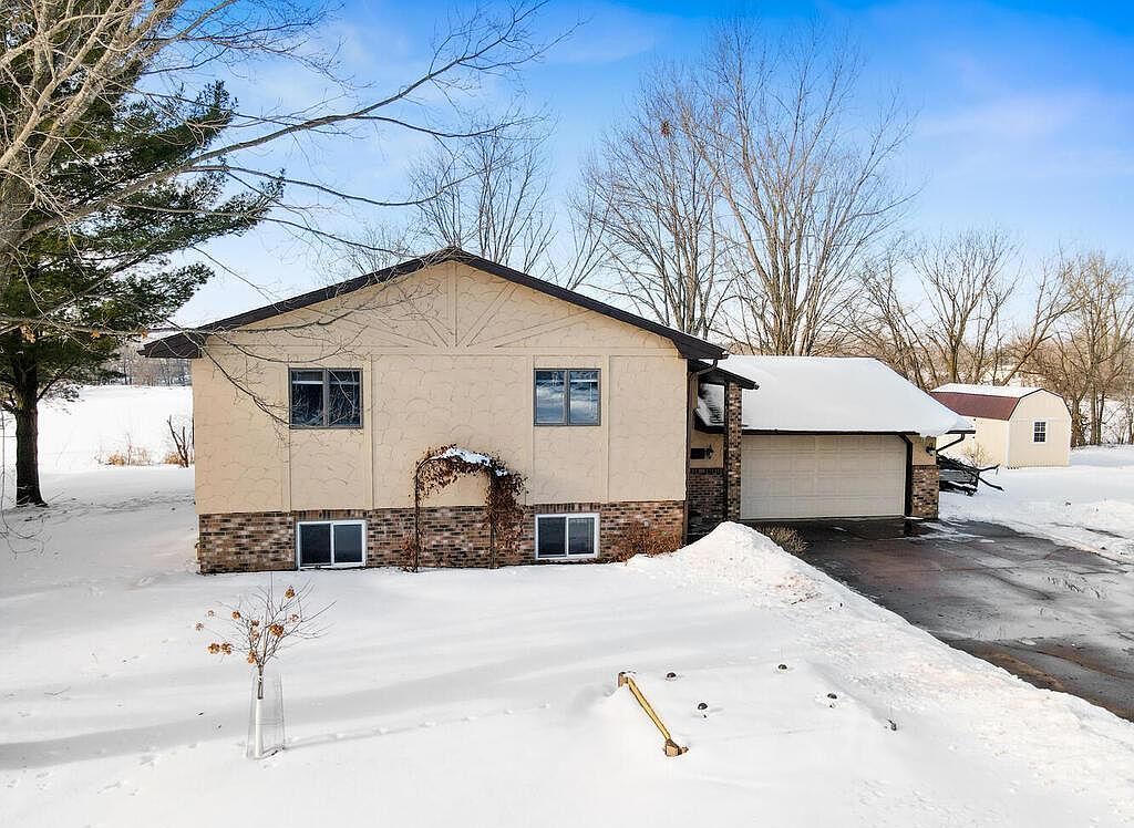 655 11th St SW Pine City, MN 55063 - Thumbnail 4