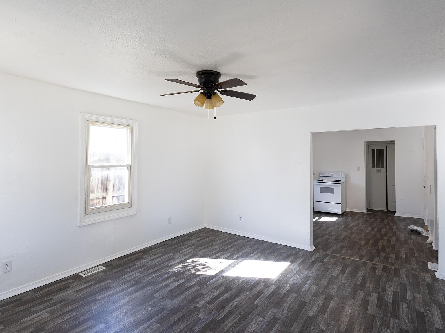 2105 N Elizabeth Ave Springfield, MO 65803 - Thumbnail 4