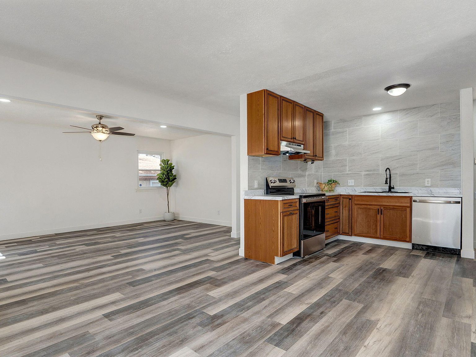 1017 E McClernon St Springfield, MO 65803 - Thumbnail 4