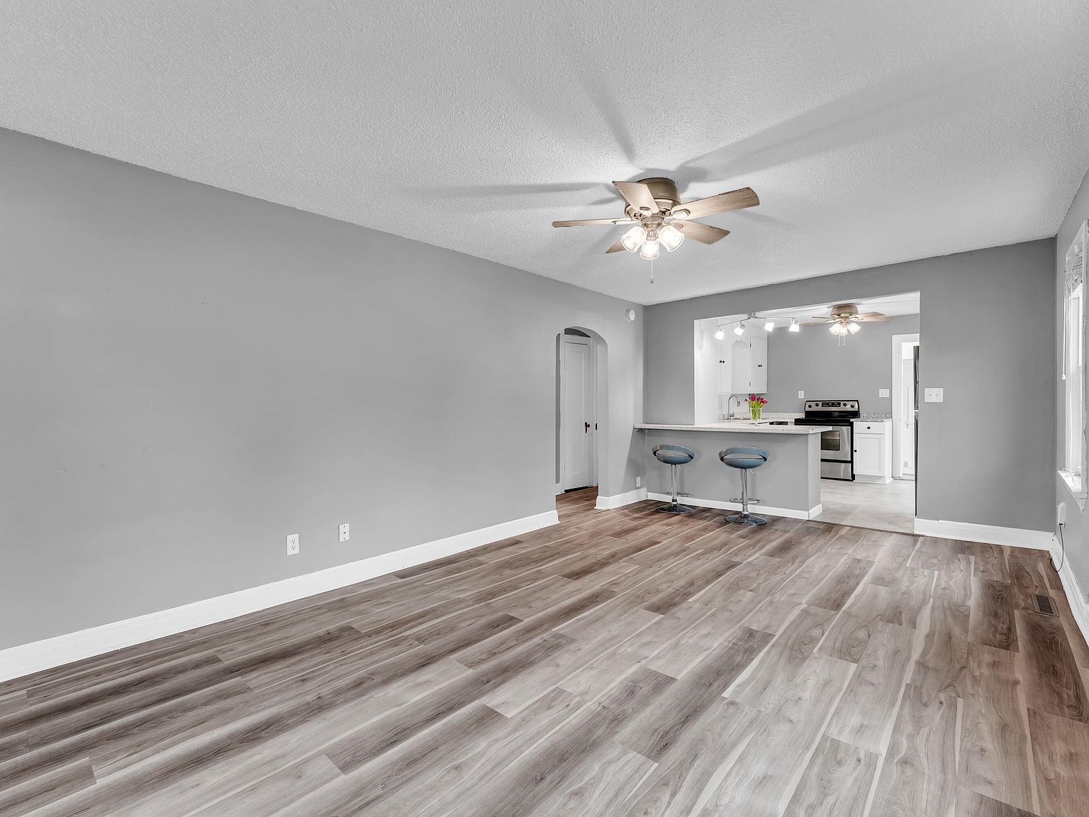 2151 N Rogers Ave Springfield, MO 65803 - Thumbnail 4