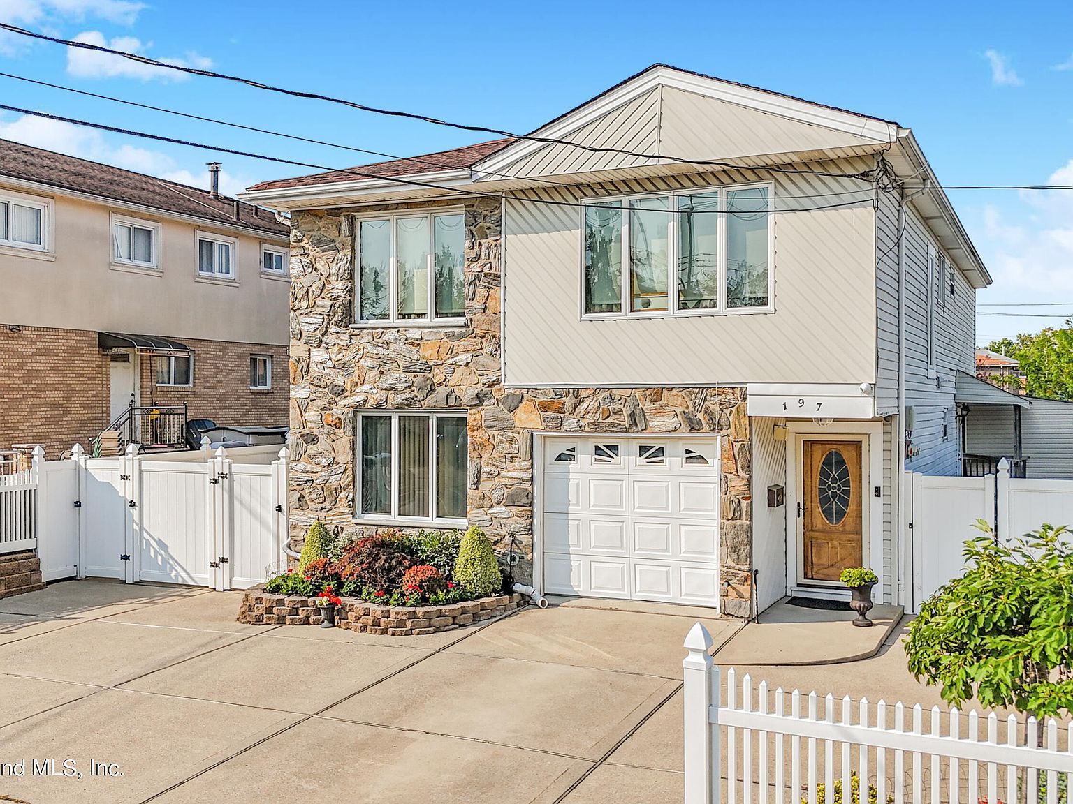 197 Slater Blvd Staten Island, NY 10305 - Thumbnail 4