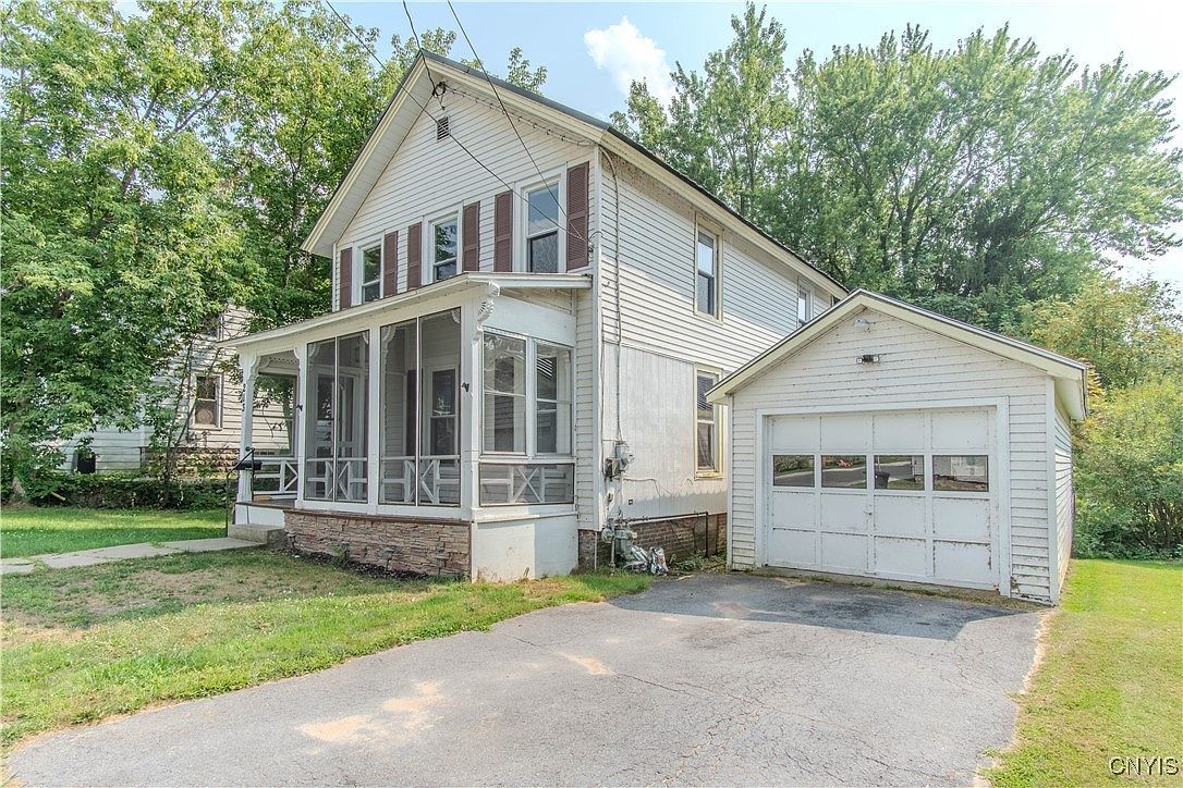 213 N Clinton St Carthage, NY 13619 - Thumbnail 4