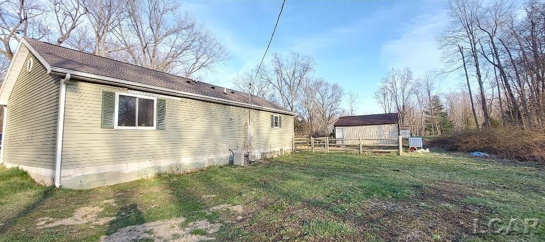 5304 Treat Hwy Adrian, MI 49221 - Thumbnail 4