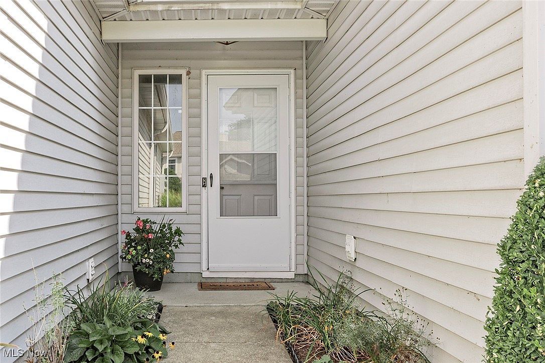 7568 Monterey Bay Dr UNIT 4 Mentor On The Lake, OH 44060 - Thumbnail 4