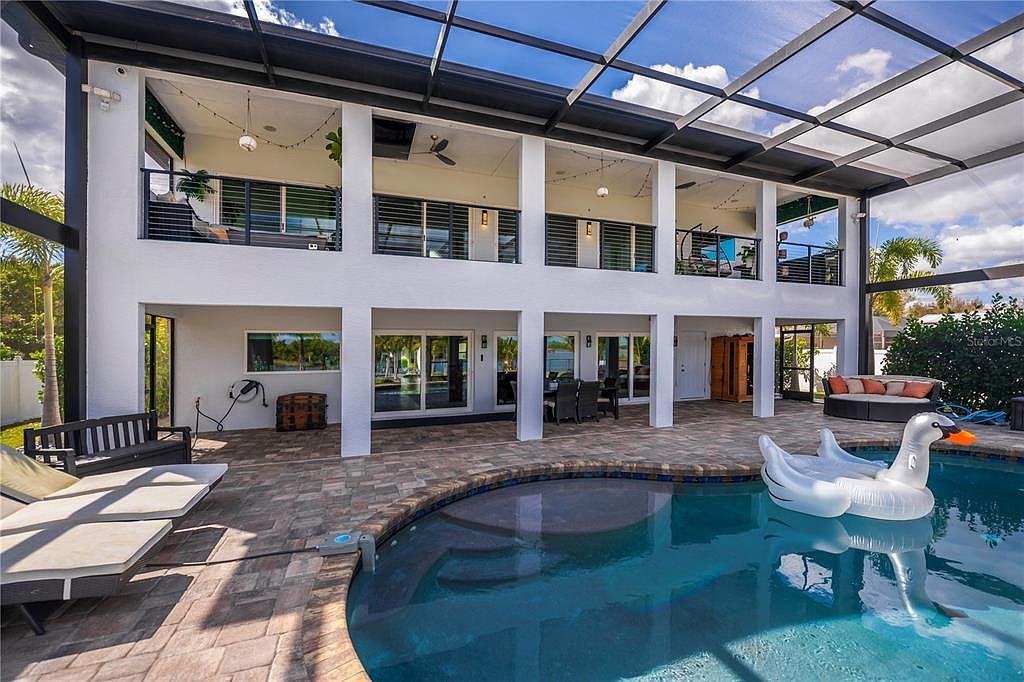 2424 Harbour Dr Punta Gorda, FL 33983 - Thumbnail 4