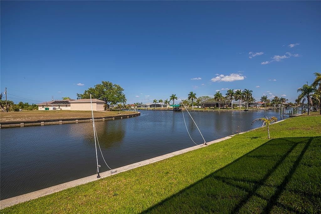 9493 Saint Paul Dr Port Charlotte, FL 33981 - Thumbnail 4