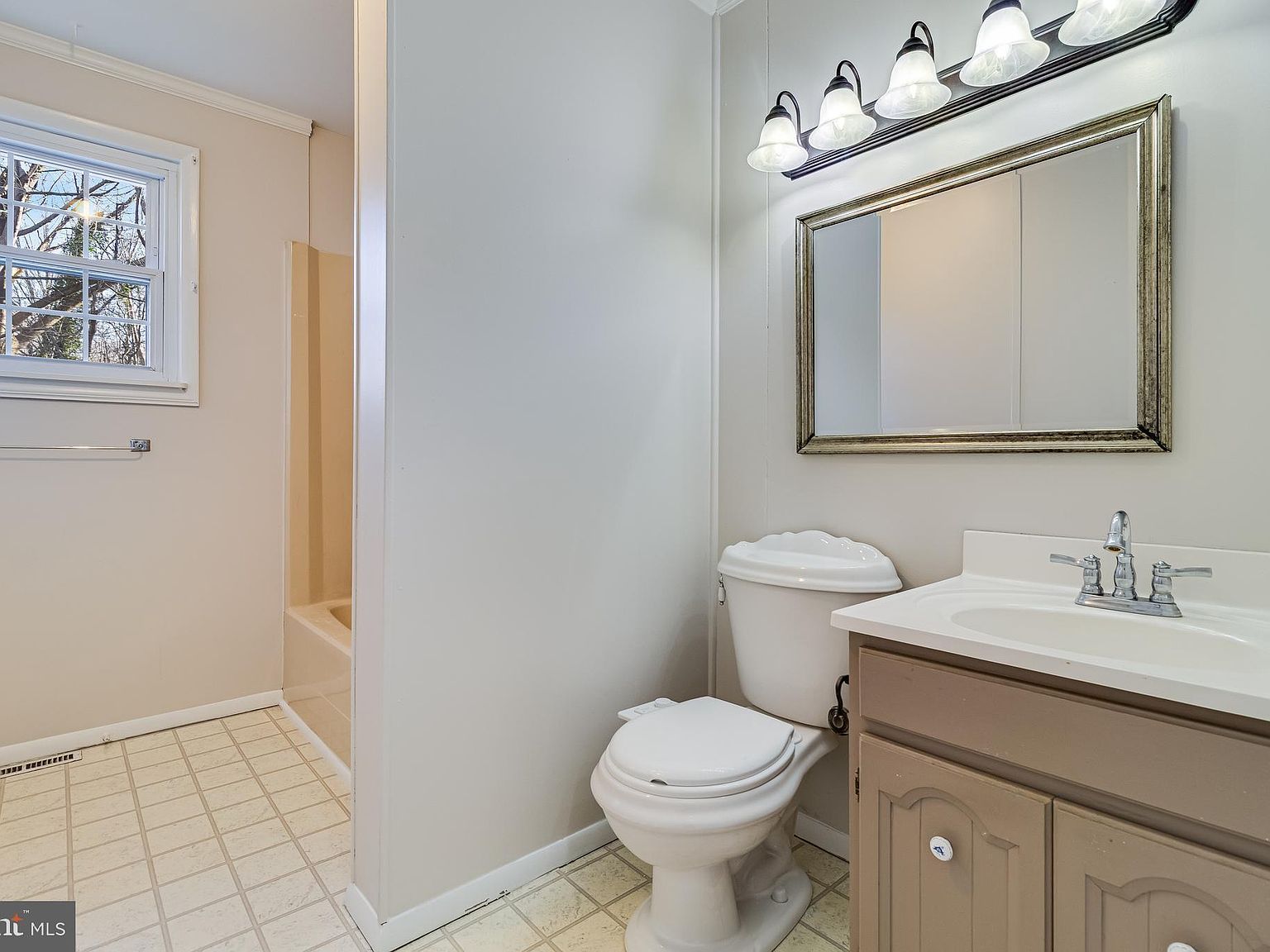 1861 Oldfield Dr Huntingtown, MD 20639 - Thumbnail 4