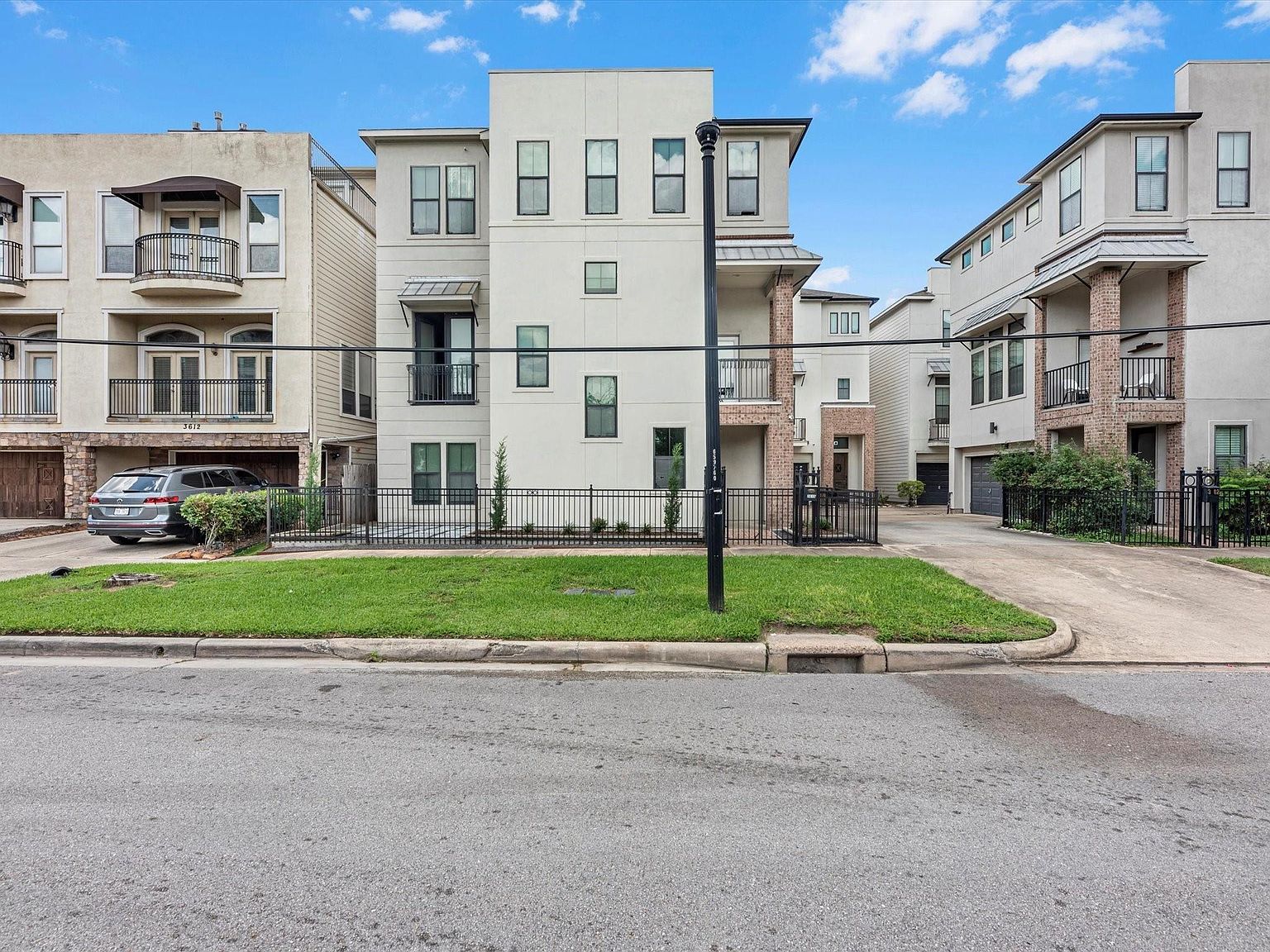 3610 Chenevert St Houston, TX 77004 - Thumbnail 4