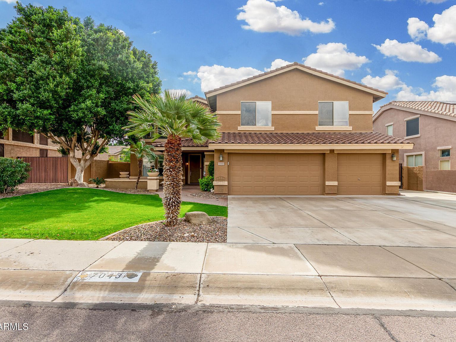 7043 W Jackrabbit Ln Peoria, AZ 85383 - Thumbnail 4