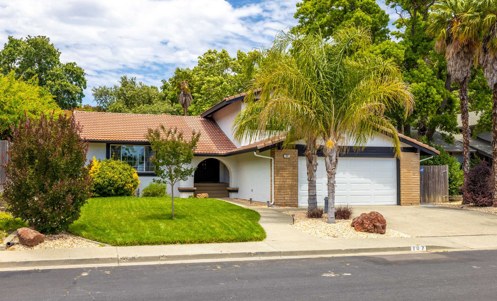 107 Sandalwood Drive, Vacaville, CA, USA, 95687 - Thumbnail 4