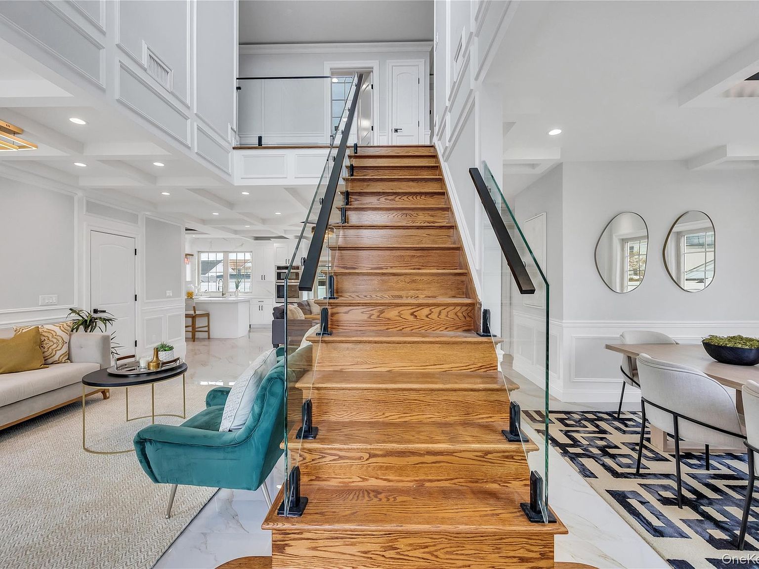 157 4th St Hicksville, NY 11801 - Thumbnail 4