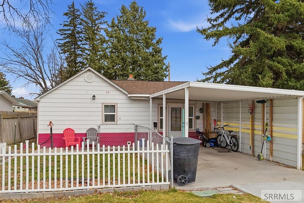 221 S Holmes Ave Shelley, ID 83274 - Thumbnail 4