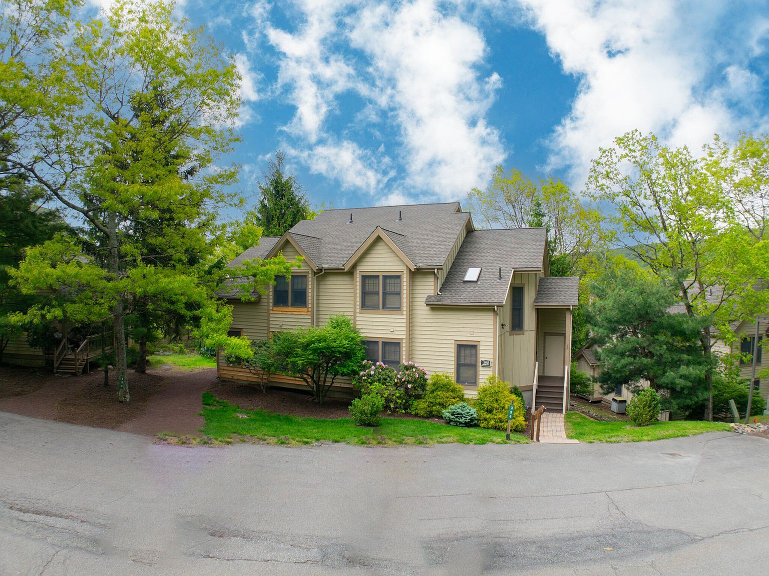 393 Vista Dr Tannersville, PA 18372 - Thumbnail 4