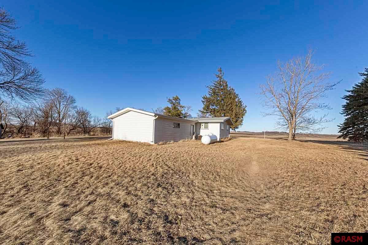 25975 630th Ave Alden, MN 56009 - Thumbnail 4
