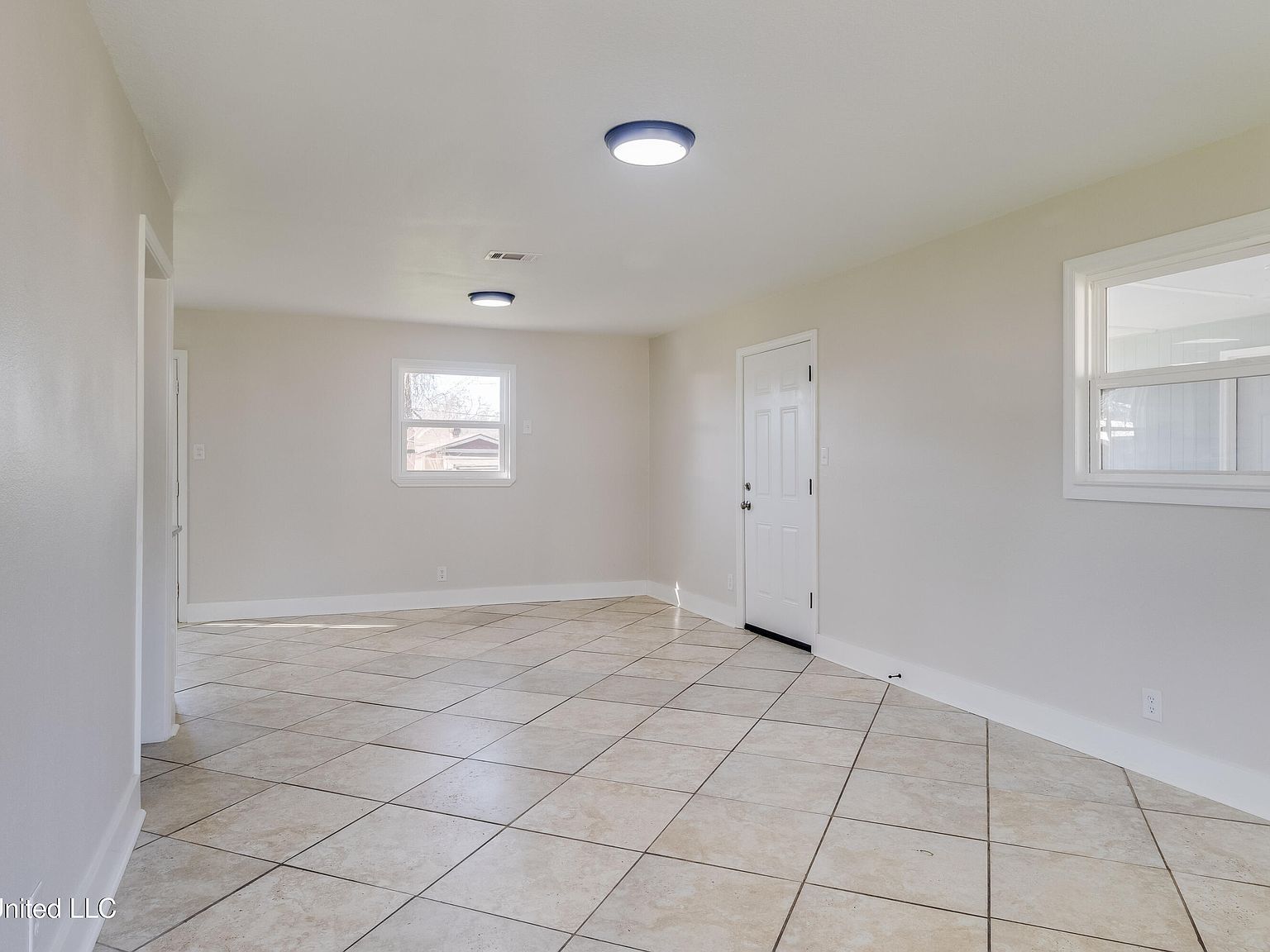 3211 Moreland St Pascagoula, MS 39567 - Thumbnail 4