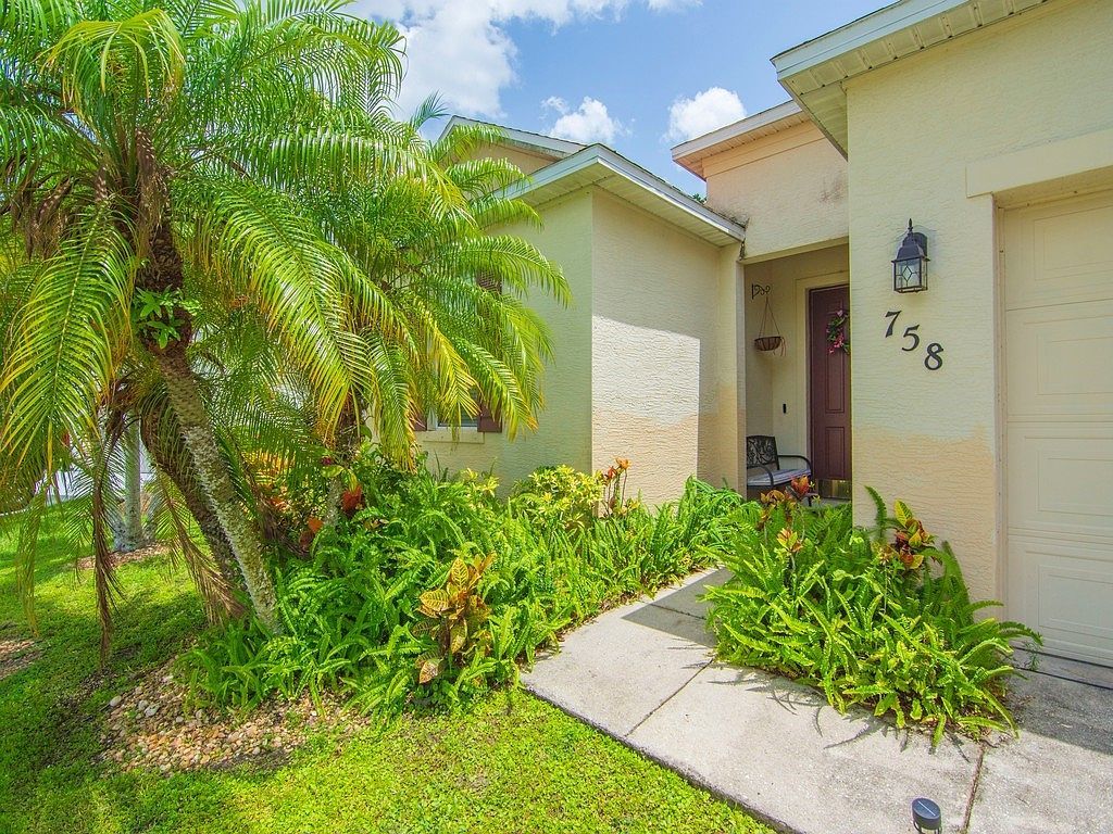 758 Carriage Lake Way Vero Beach, FL 32968 - Thumbnail 4