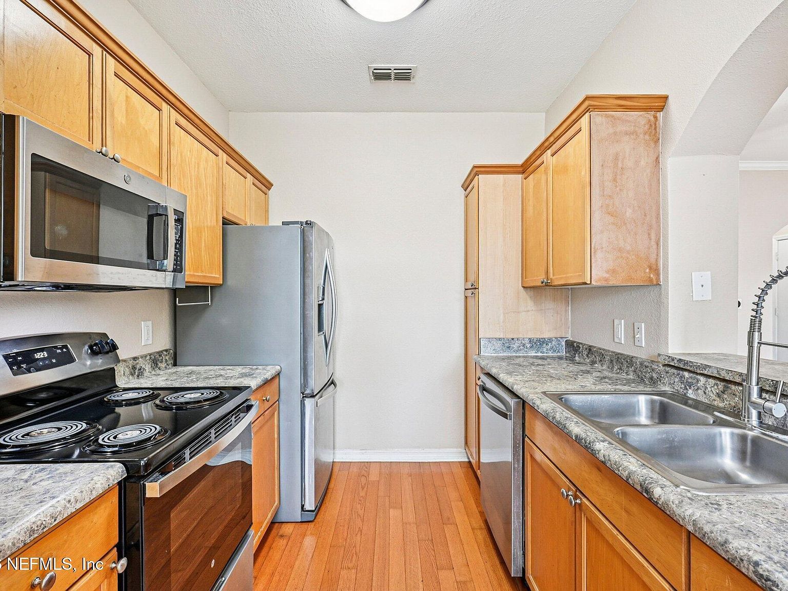 10961 Burnt Mill Rd APT 1213 Jacksonville, FL 32216 - Thumbnail 4