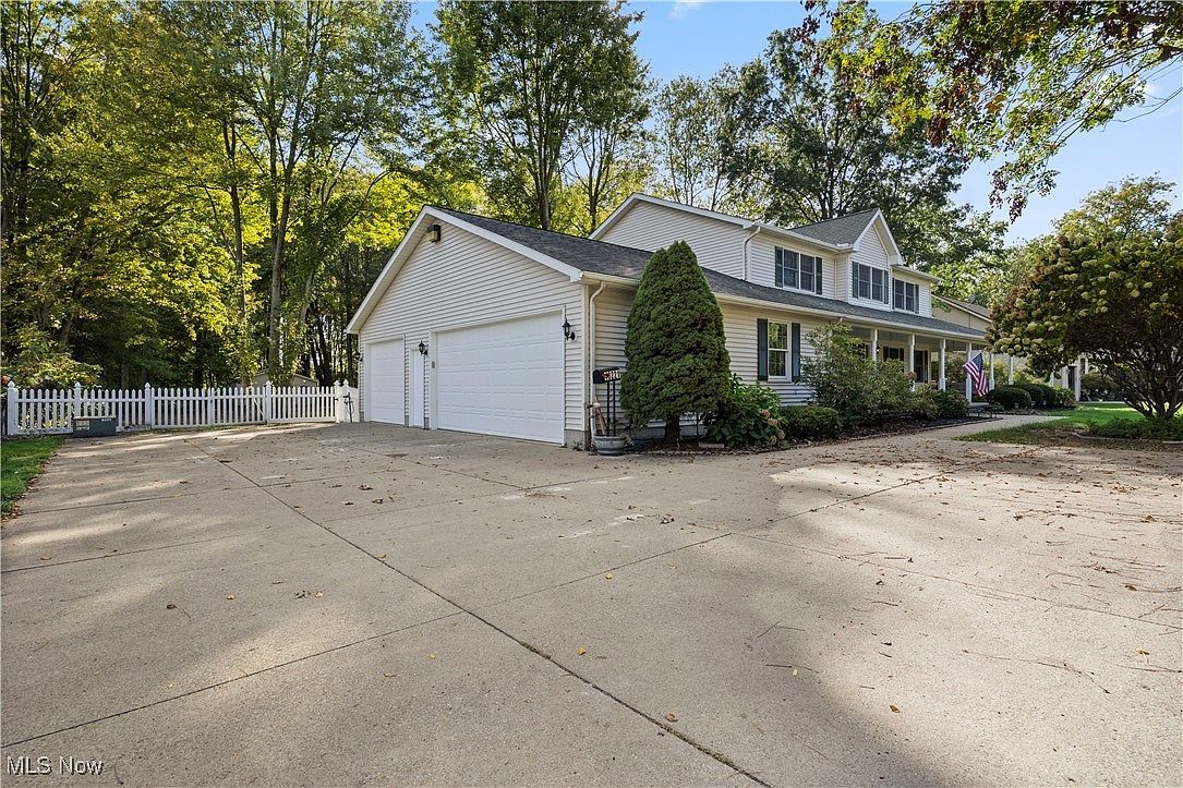 48221 Rice Rd Amherst, OH 44001 - Thumbnail 4