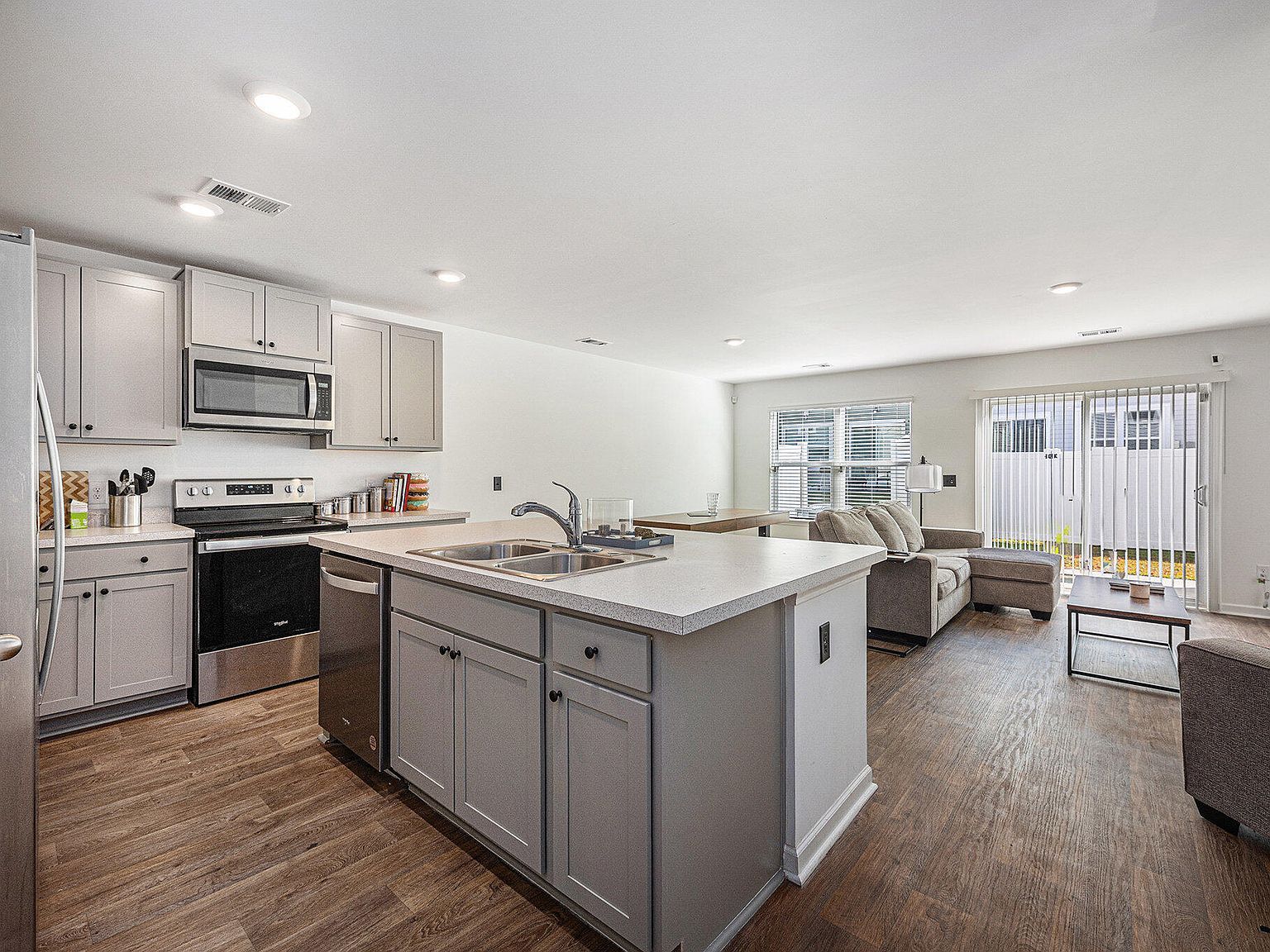 192 Rosefield Ct Summerville, SC 29485 - Thumbnail 4