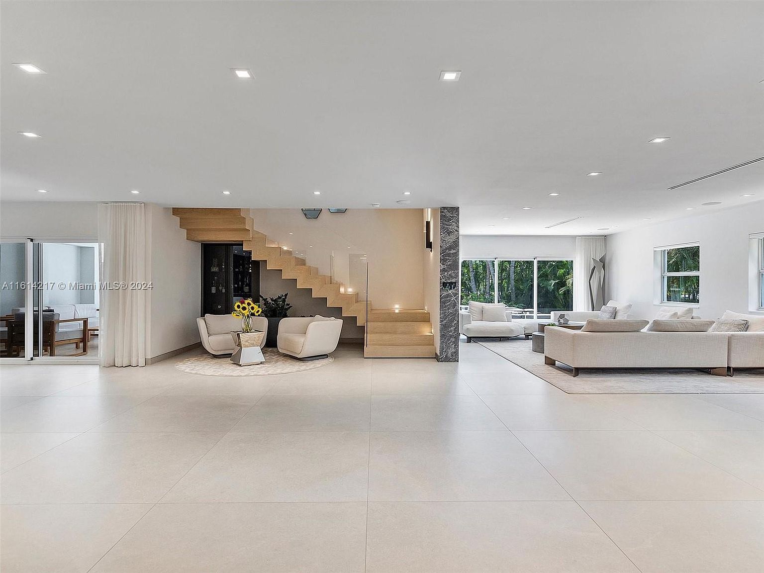 431 Layne Blvd Hallandale Beach, FL 33009 - Thumbnail 4