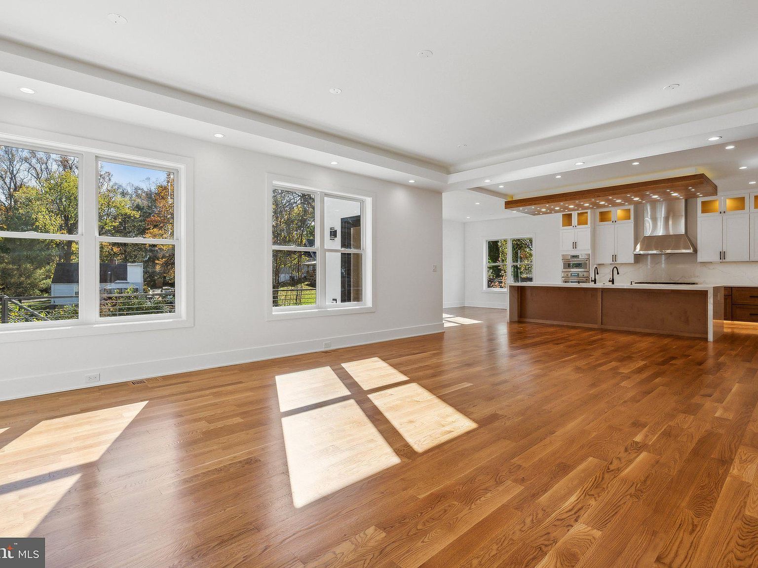 103 Saint Andrews Dr NE Vienna, VA 22180 - Thumbnail 4