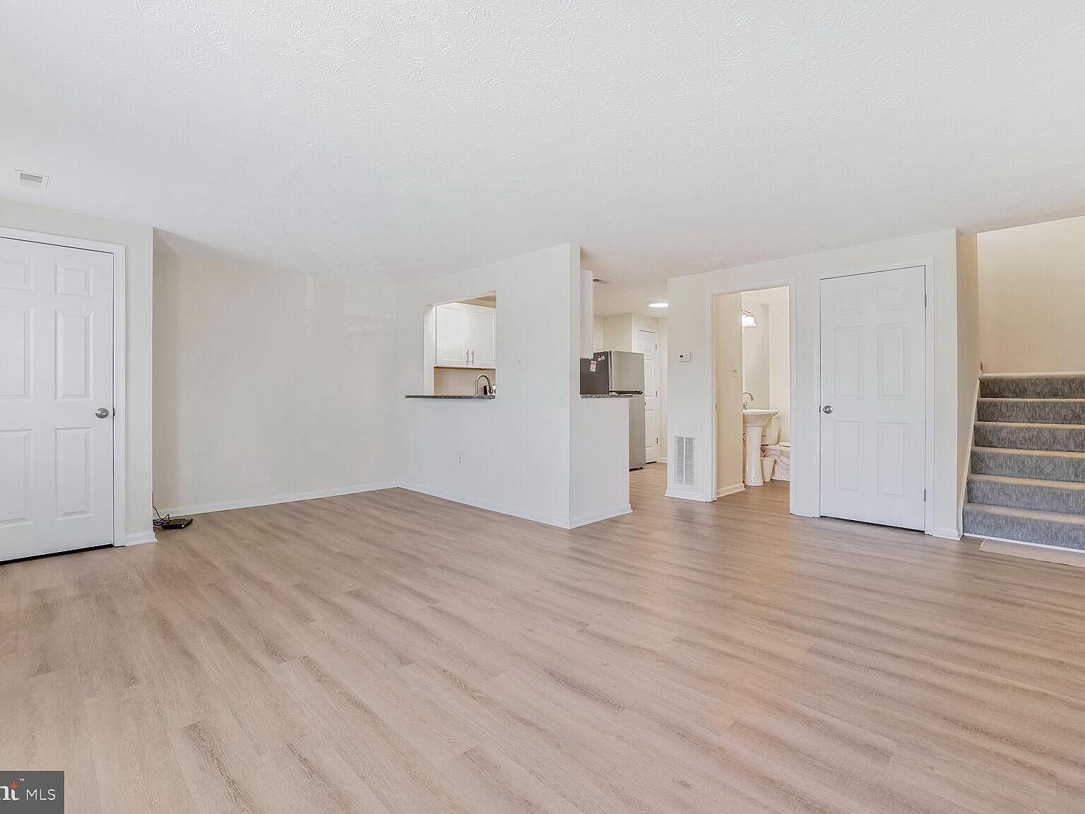 522 Palmtree Dr Gaithersburg, MD 20878 - Thumbnail 4