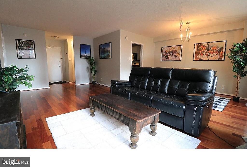 4515 Willard Ave APT 916S Chevy Chase, MD 20815 - Thumbnail 4