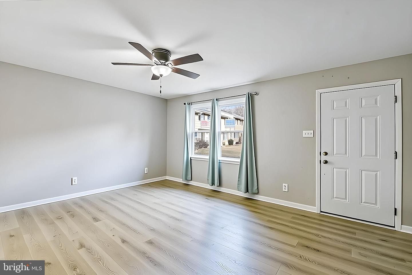 9234 Wood Creek Ct Parkville, MD 21234 - Thumbnail 4