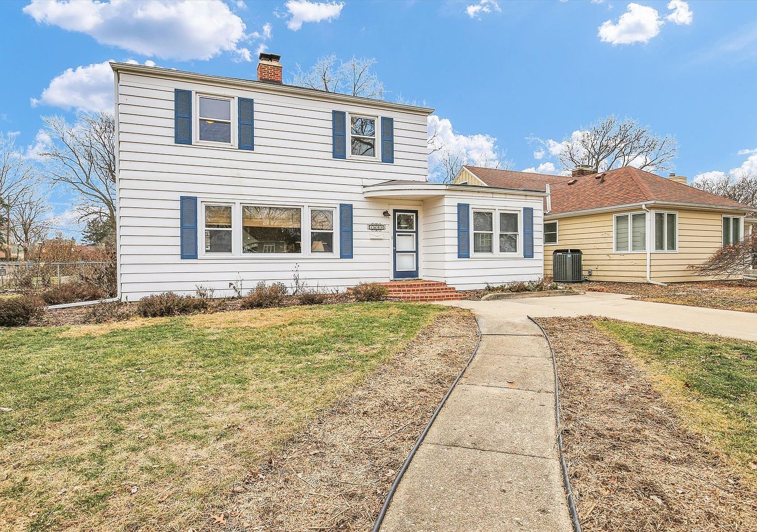 1401 W Healey St Champaign, IL 61821 - Thumbnail 4