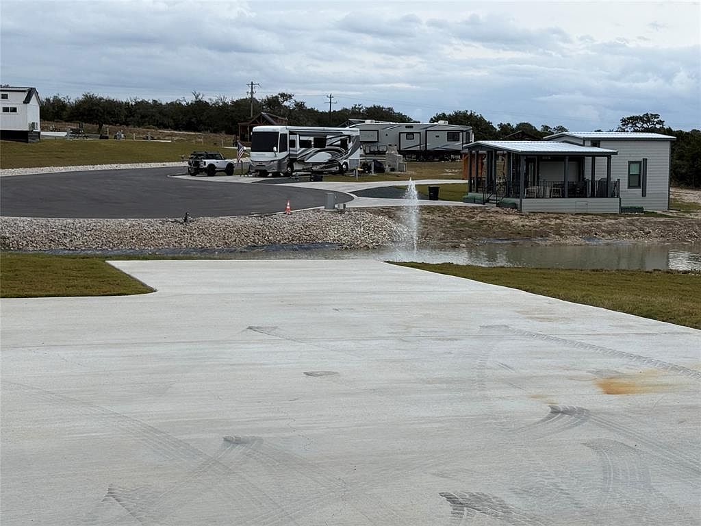 5386 Ranch Road 1376 Rd #86 Fredericksburg, TX 78624 - Thumbnail 4