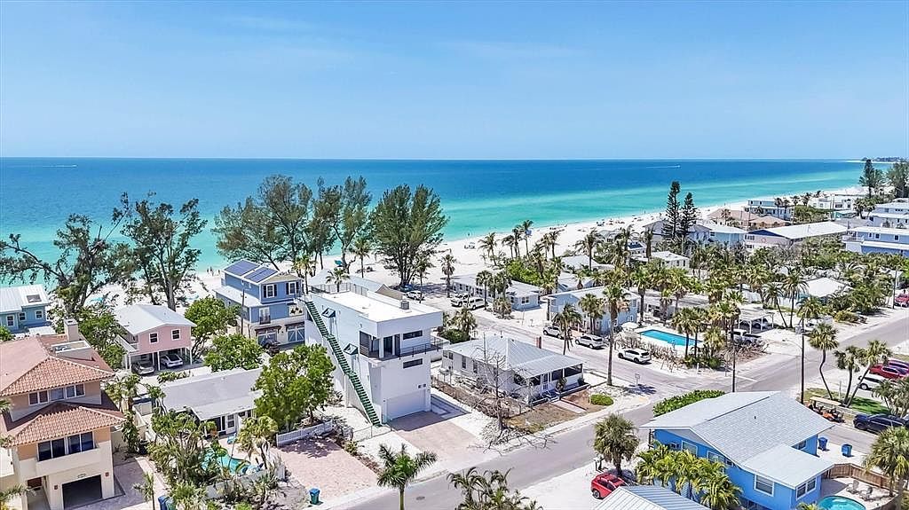 2918 Avenue E Bradenton Beach, FL 34217 - Thumbnail 4