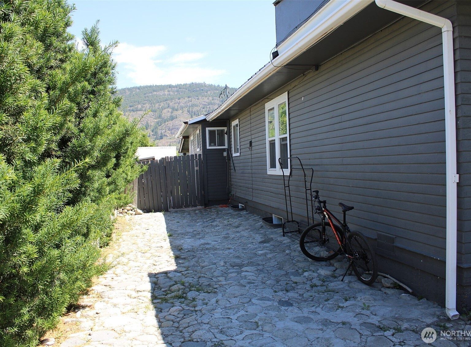 1415 Cherry St Oroville, WA 98844 - Thumbnail 4