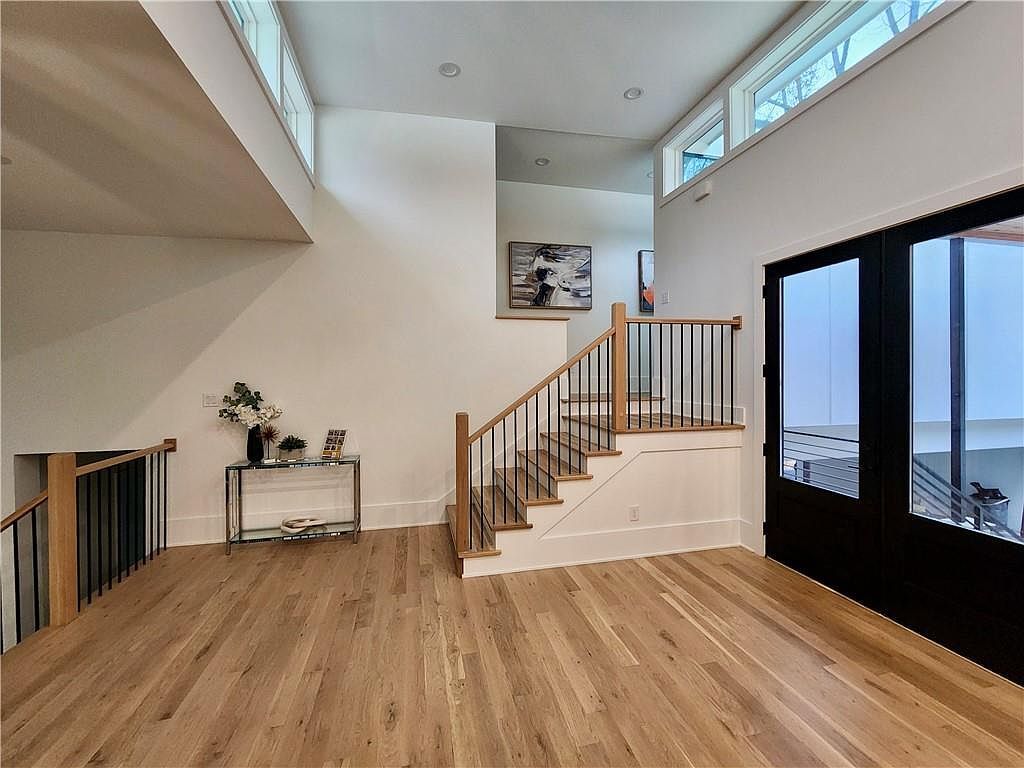 3134 W Roxboro Rd NE Atlanta, GA 30324 - Thumbnail 4