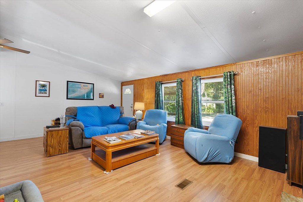 1566 NE 262nd Ave Old Town, FL 32680 - Thumbnail 4